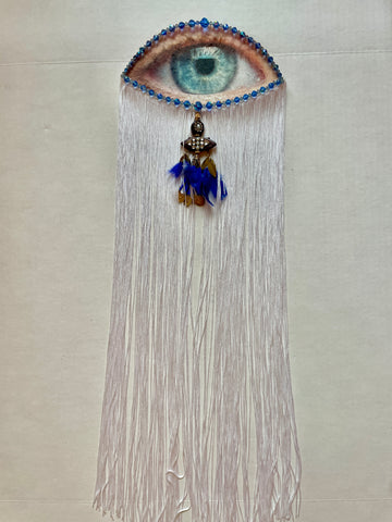 White Fringe Eye Brooch/Ornament