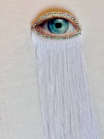 White Fringe Eye Brooch/Ornament